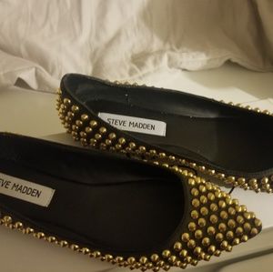 Steve Madden black & gold flats